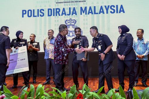 DATUK SERI SAIFUDDIN NASUTION ISMAIL