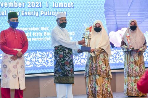 PTJ20_12112021_MIISMAM_BN202111116396