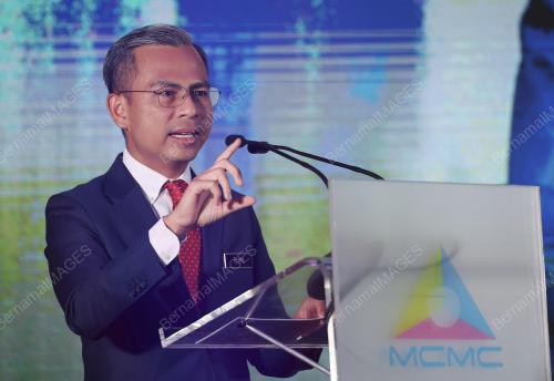 FAHMI FADZIL