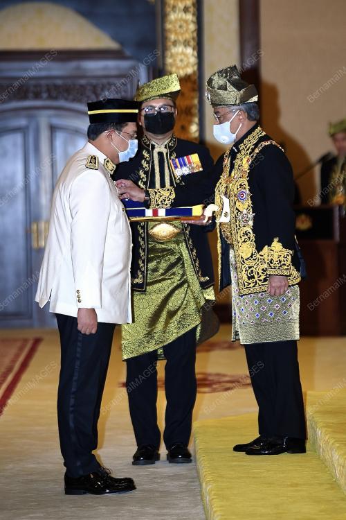AL-SULTAN ABDULLAH RI'AYATUDDIN AL-MUSTAFA BILLAH SHAH 