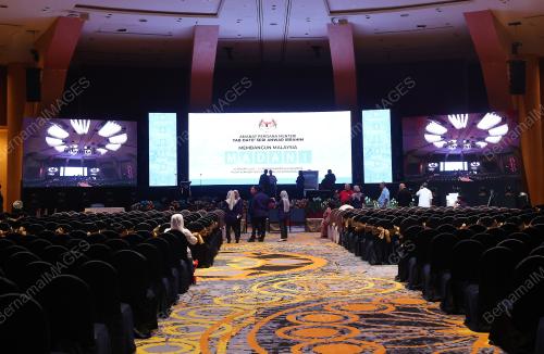TINJAUAN PERSIAPAN PROGRAM WACANA MADANI