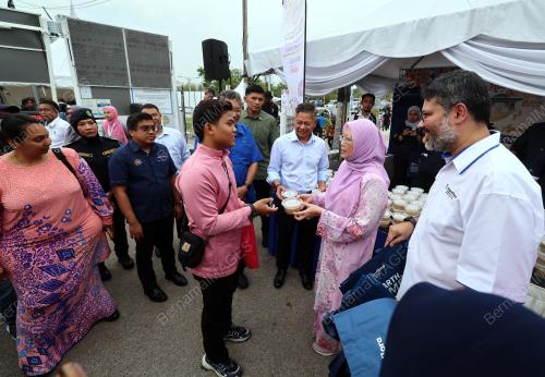 DATUK SERI DR ZALIHA MUSTAFA