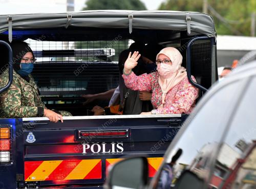 TUNKU HAJAH AZIZAH AMINAH MAIMUNAH ISKANDARIAH