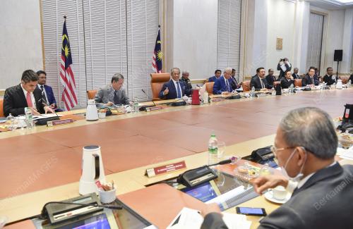 TAN SRI MUHYIDDIN YASSIN