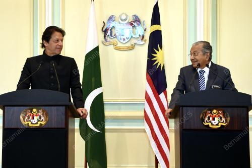 PTJ20_21112018_PM_PAKISTAN
