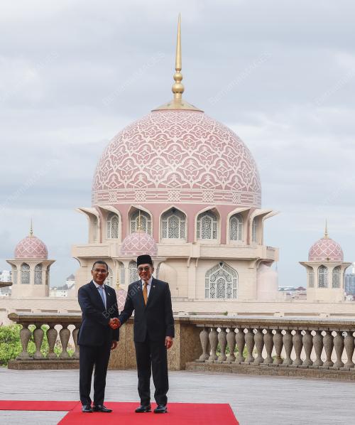 DATUK SERI ANWAR IBRAHIM