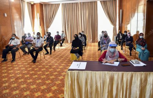 SIMULASI PEMBERIAN VAKSIN COVID-19 PERINGKAT KEBANGSAAN