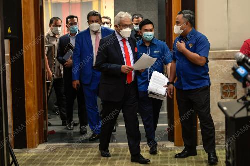 DATUK SERI HAMZAH ZAINUDIN