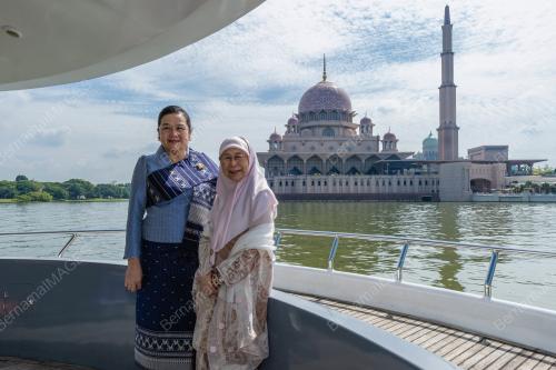 DATUK SERI DR WAN AZIZAH WAN ISMAIL