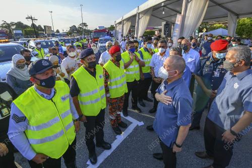 DATUK SERI FADILLAH YUSOF