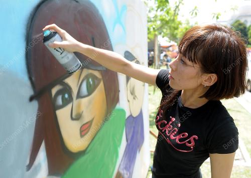 PTJ20_26052012_GRAFITI