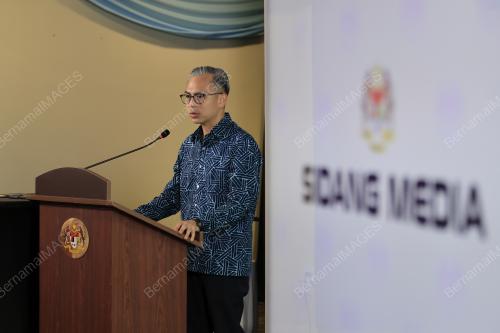 DATUK FAHMI FADZIL