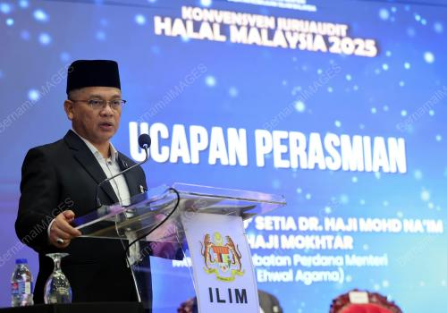 DATUK DR MOHD NA'IM MOKHTAR