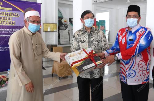 SENATOR DATUK DR ZULKIFLI MOHAMAD AL-BAKRI