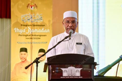 SENATOR DATUK IDRIS AHMAD