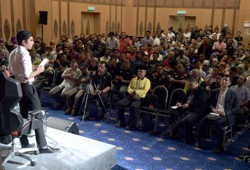 PTJ21_02102018_TOWNHALL