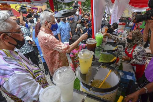 DATUK SERI ISMAIL SABRI YAAKOB