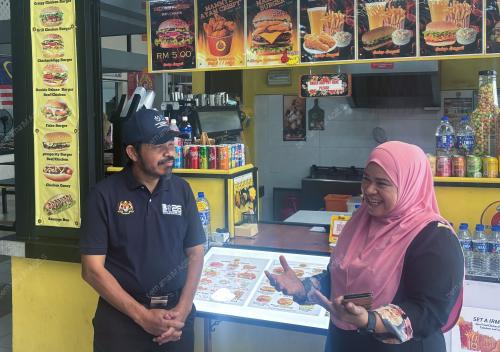 DATUK SERI DR MOHD UZIR MAHIDIN