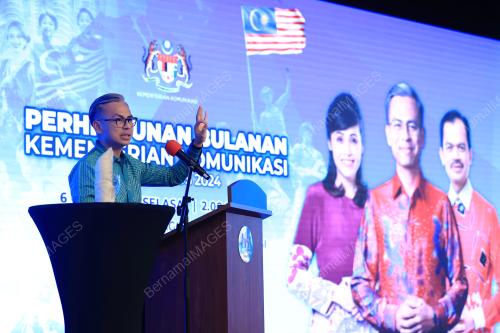 FAHMI FADZIL