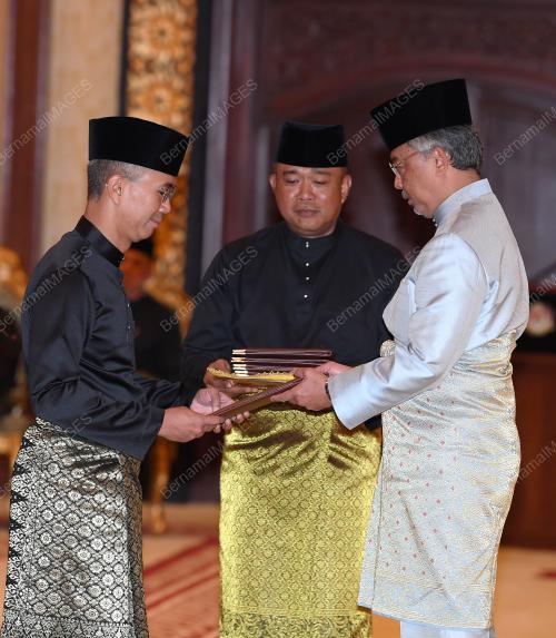 AL-SULTAN ABDULLAH RI'AYATUDDIN AL-MUSTAFA BILLAH SHAH