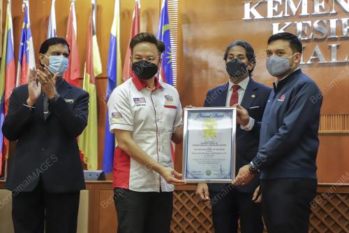 KHAIRY JAMALUDDIN