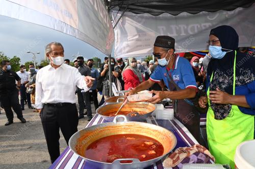 TAN SRI MUHYIDDIN YASSIN