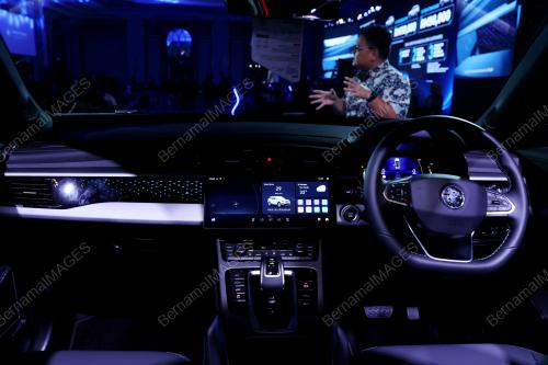 PROTON X70 2025