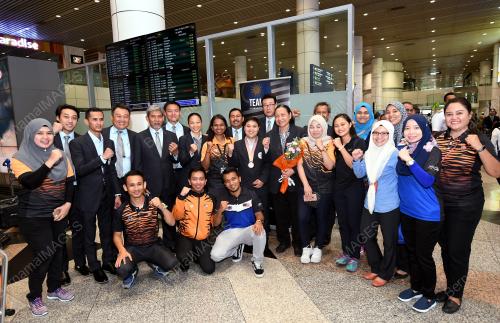 PTJ21_16042018_MENEMBAK