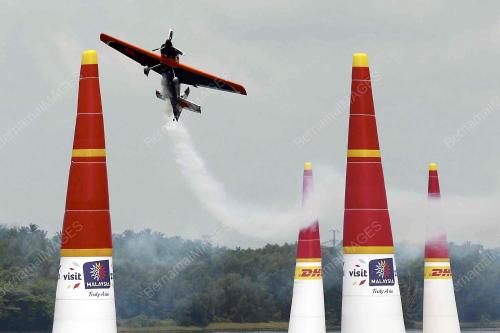 PTJ21_16052014_AIR_RACE