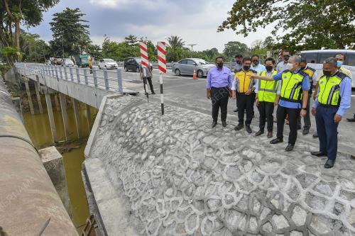 DATUK SERI FADILLAH YUSOF