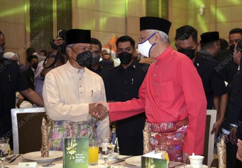 DATUK SERI ISMAIL SABRI YAAKOB