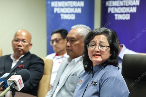 DATUK DR AZLINDA AZMAN