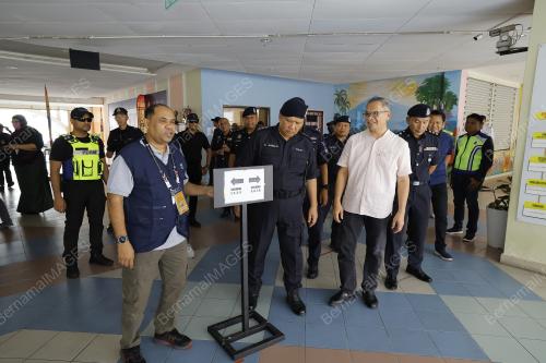 TINJAUAN PUSAT MENGUNDI