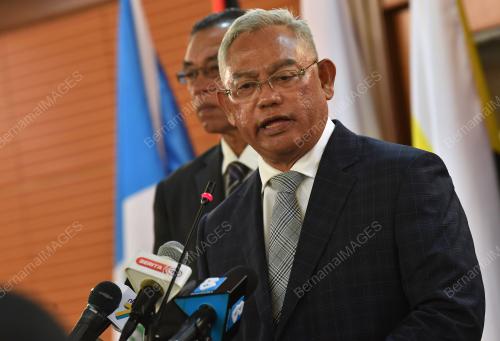 TAN SRI NOH OMAR