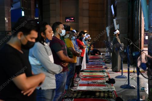 SOLAT HAJAT