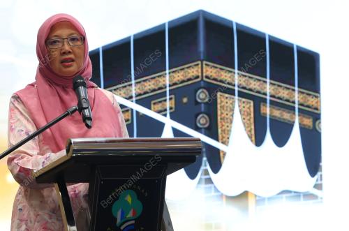DR ZALIHA MUSTAFA