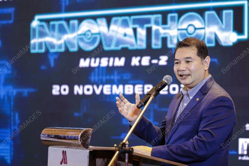 RAFIZI RAMLI