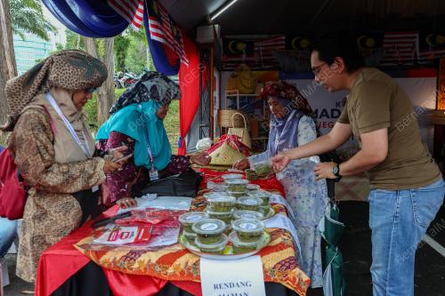 KOMUNITI MADANI