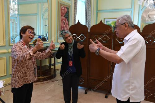 DATUK SERI ISMAIL SABRI YAAKOB