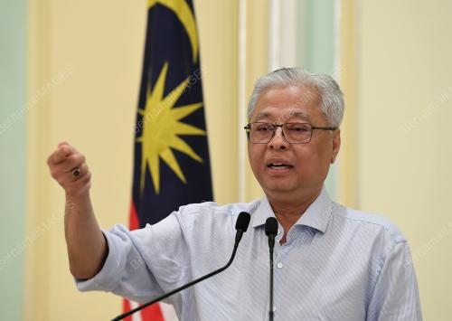 DATUK SERI ISMAIL SABRI YAAKOB