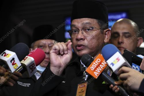 DATUK DR MOHD NA`IM MOKHTAR