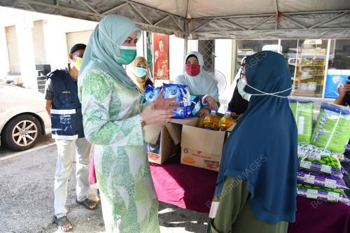 DATUK SERI RINA HARUN