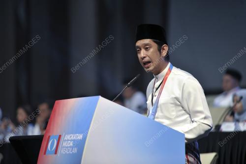 ADAM ADLI ABDUL HALIM