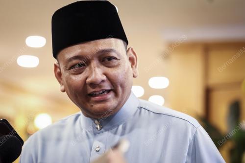 DATUK HAMZAH HUSSIN