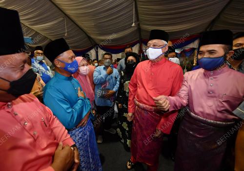 DATUK SERI ISMAIL SABRI YAAKOB