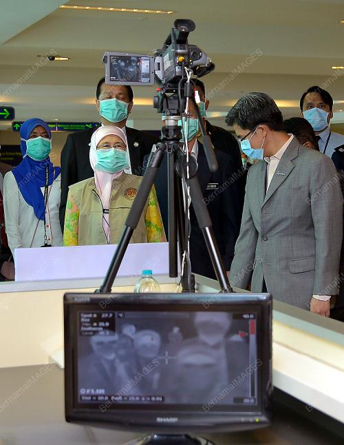 DATUK SERI DR WAN AZIZAH WAN ISMAIL