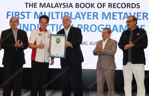 TAN SRI MOHAMAD SALIM FATEH DIN