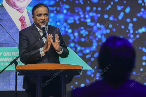 DATUK SERI REEZAL MERICAN NAINA MERICAN & KHAIRY JAMALUDDIN