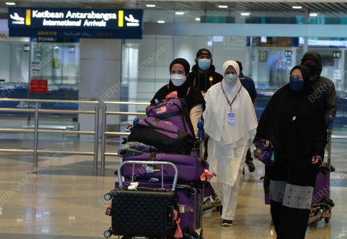 TINJAUAN PEMBUKAAN SEMULA SEMPADAN NEGARA (KLIA)