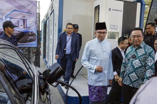 DATUK SERI ANWAR IBRAHIM